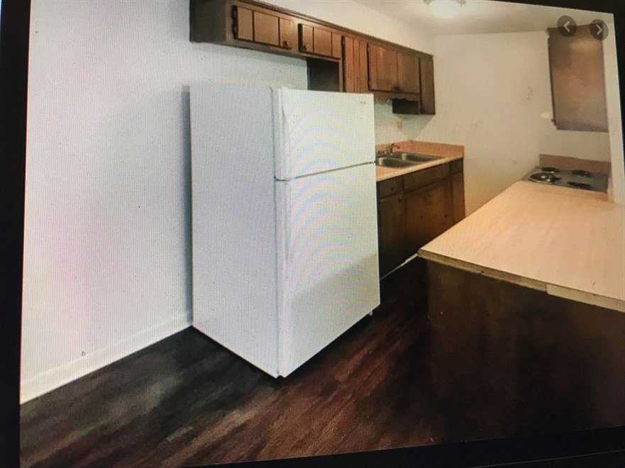 15 Melissa Ct Apt A - Photo 3 of 4