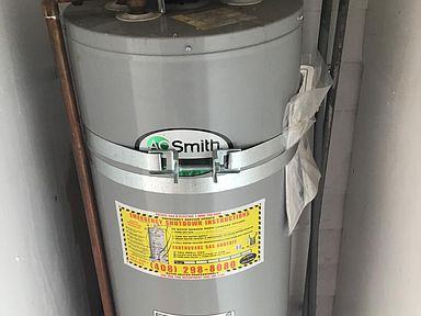 320 Rutland Avenue - Photo 2 of 8