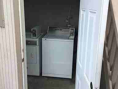 320 Rutland Avenue - Photo 3 of 8