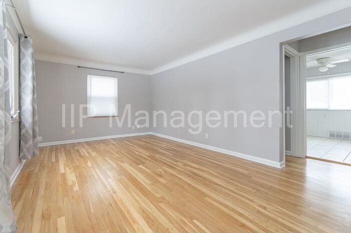 619 Kenilworth Rd - Photo 2 of 27