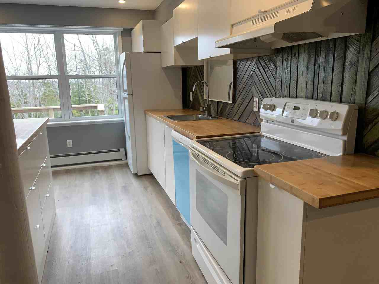 233 Flying Cloud Drive #B - Photo 5 of 19