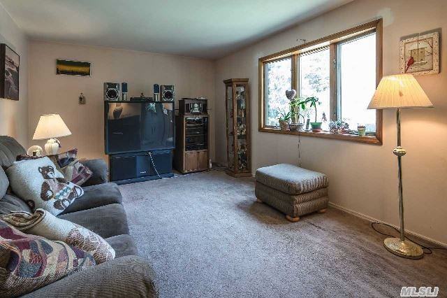 3 Vernon Ln - Photo 3 of 20