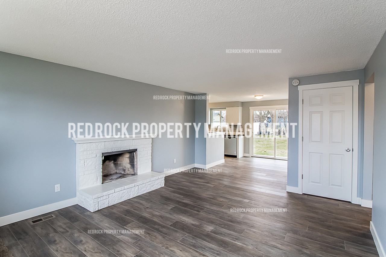 15313 E Broadway Ave #1 - Photo 2 of 17