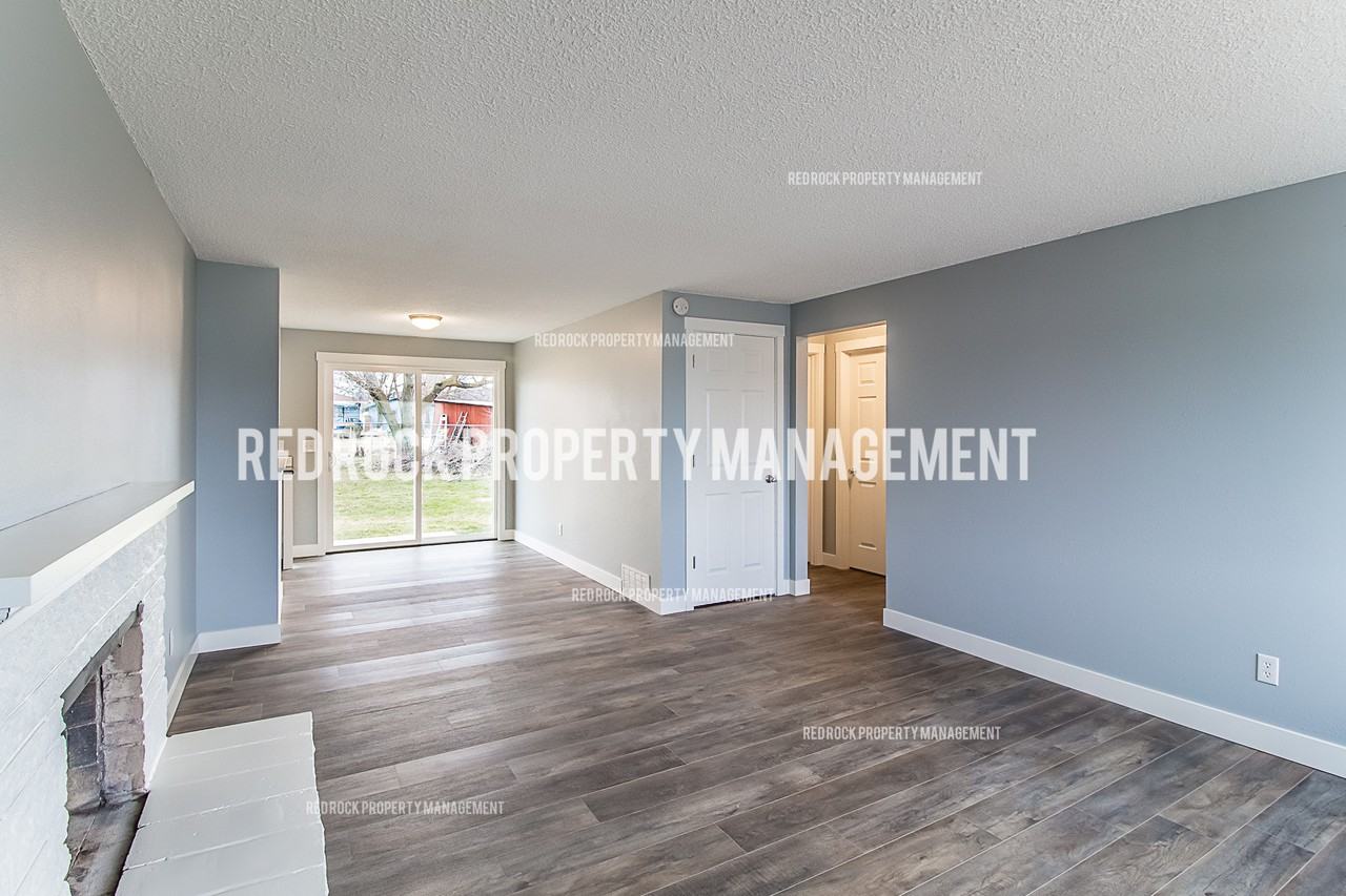 15313 E Broadway Ave #1 - Photo 3 of 17