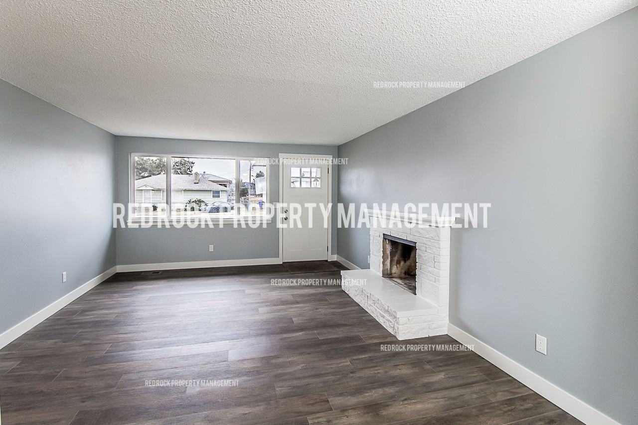 15313 E Broadway Ave #1 - Photo 4 of 17