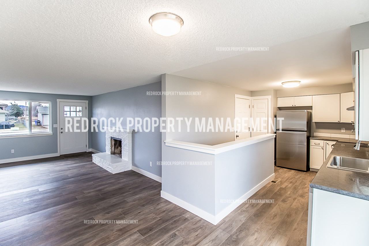 15313 E Broadway Ave #1 - Photo 5 of 17