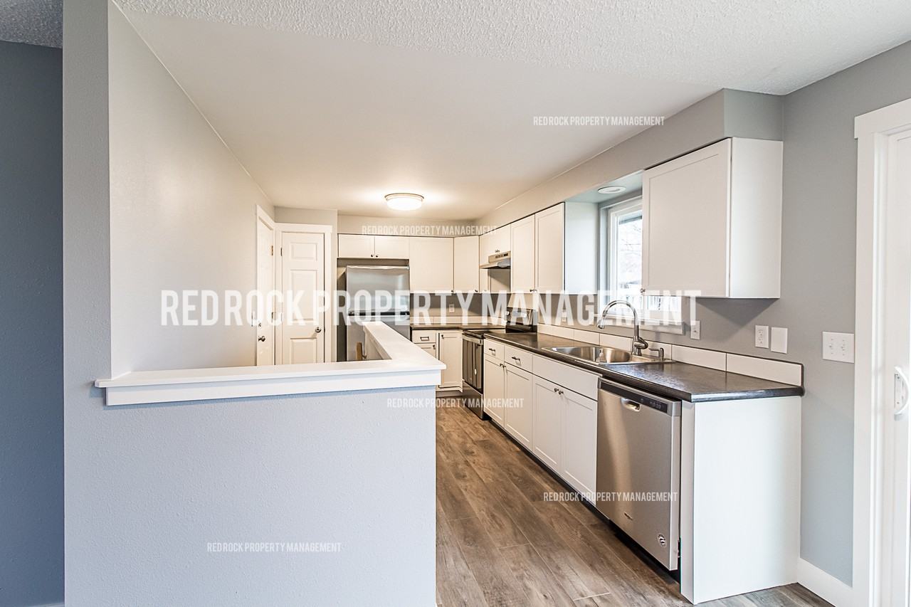 15313 E Broadway Ave #1 - Photo 6 of 17