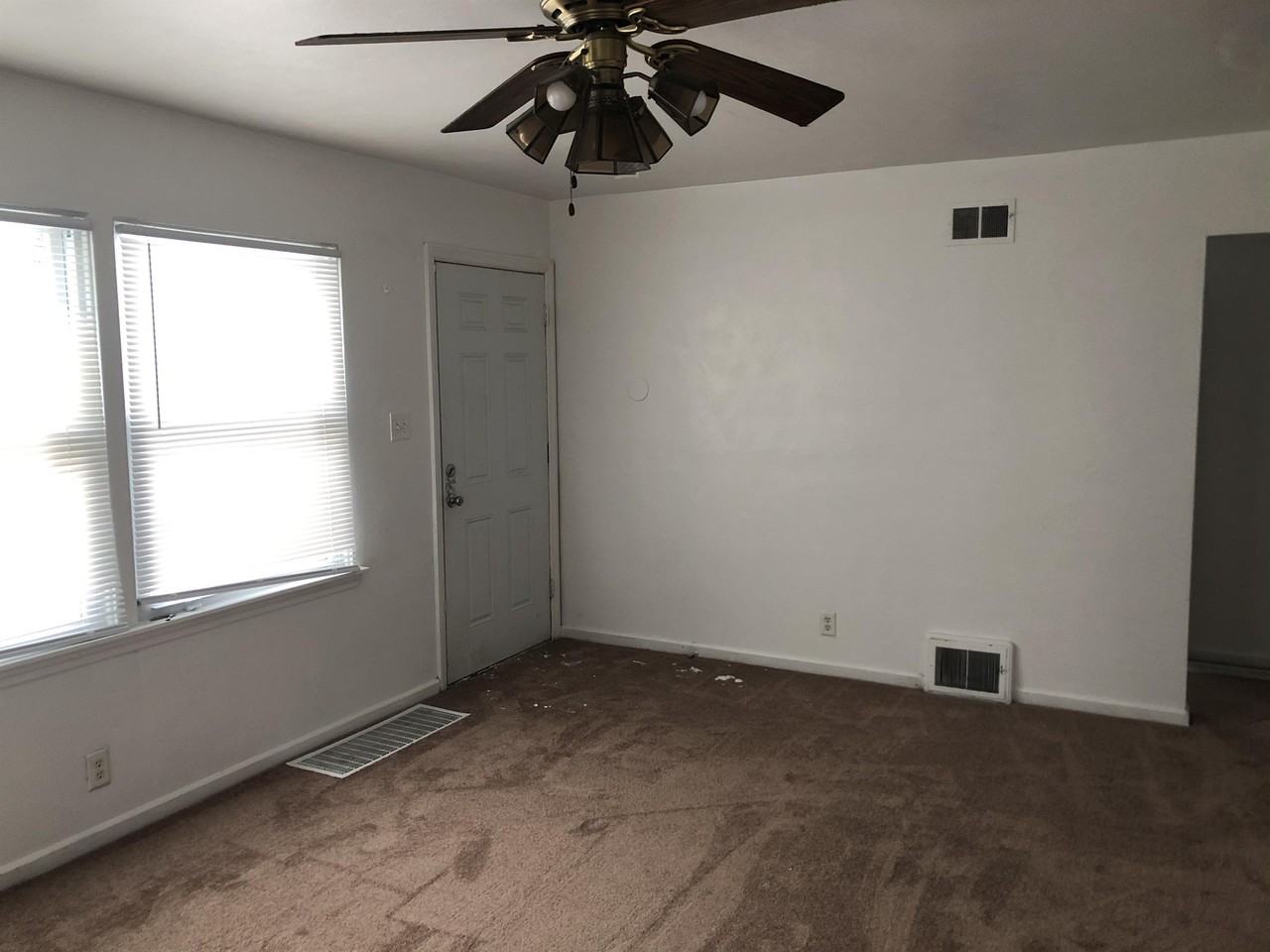 880 Idaho St #1 - Photo 3 of 9