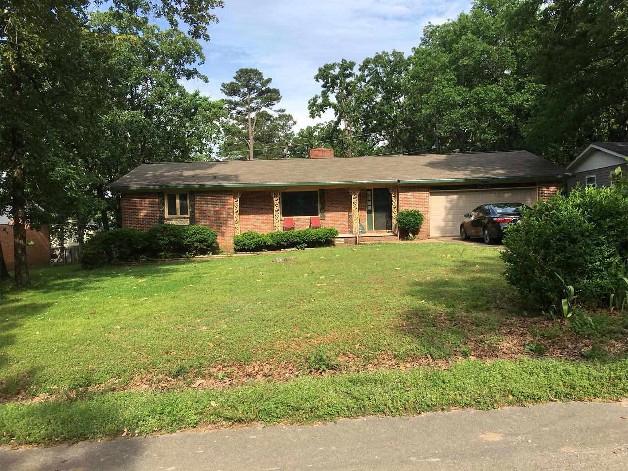 390 College Heights Dr #1 - Photo 2 of 19