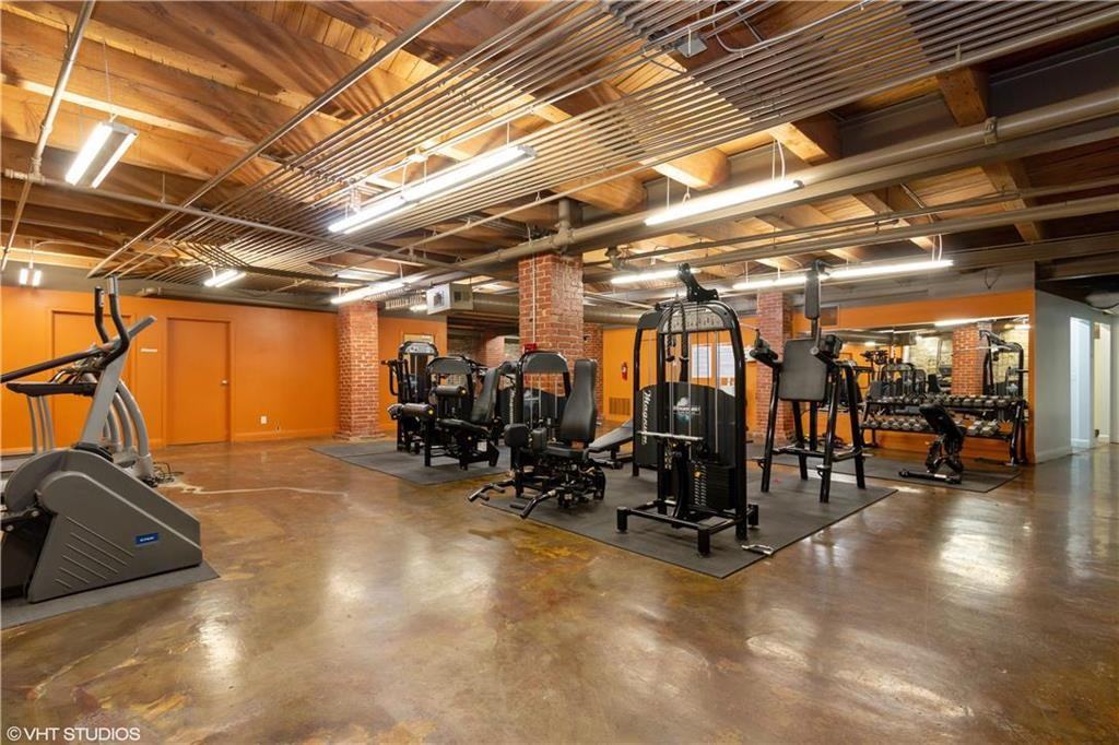 412 Delaware StreetUnit 301 #412-301 - Photo 7 of 8