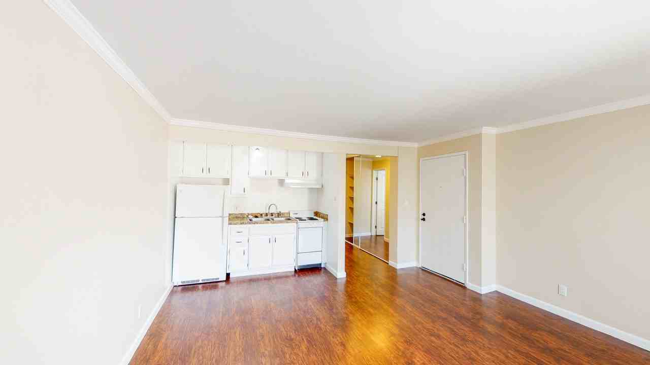 Hillside Village Apartments 4343 Ocean View Blvd, La Crescenta