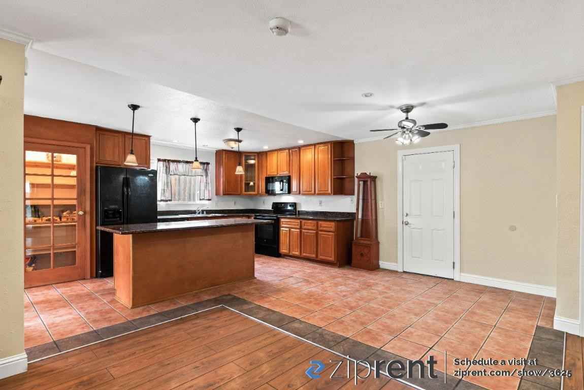 4832 Meadowbrook Dr - Photo 3 of 19