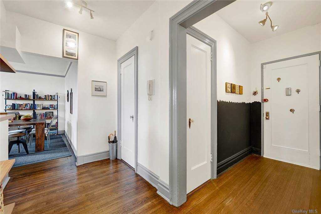 7720 Austin St #5b - Photo 3 of 17