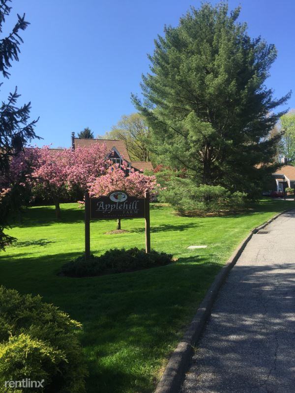 12 12 Hillside Place 12 - Photo 2 of 6