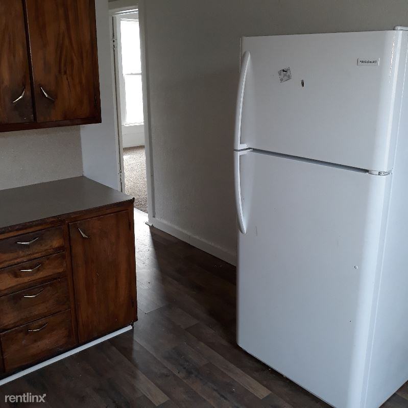 615 E 6th St - Photo 3 of 6