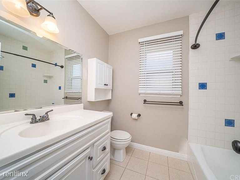 22609 Mariano St - Photo 2 of 14