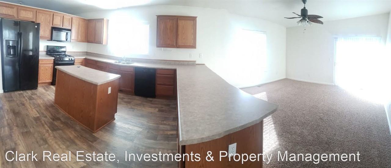 17431 Crystal Canyon Blvd - Photo 2 of 21