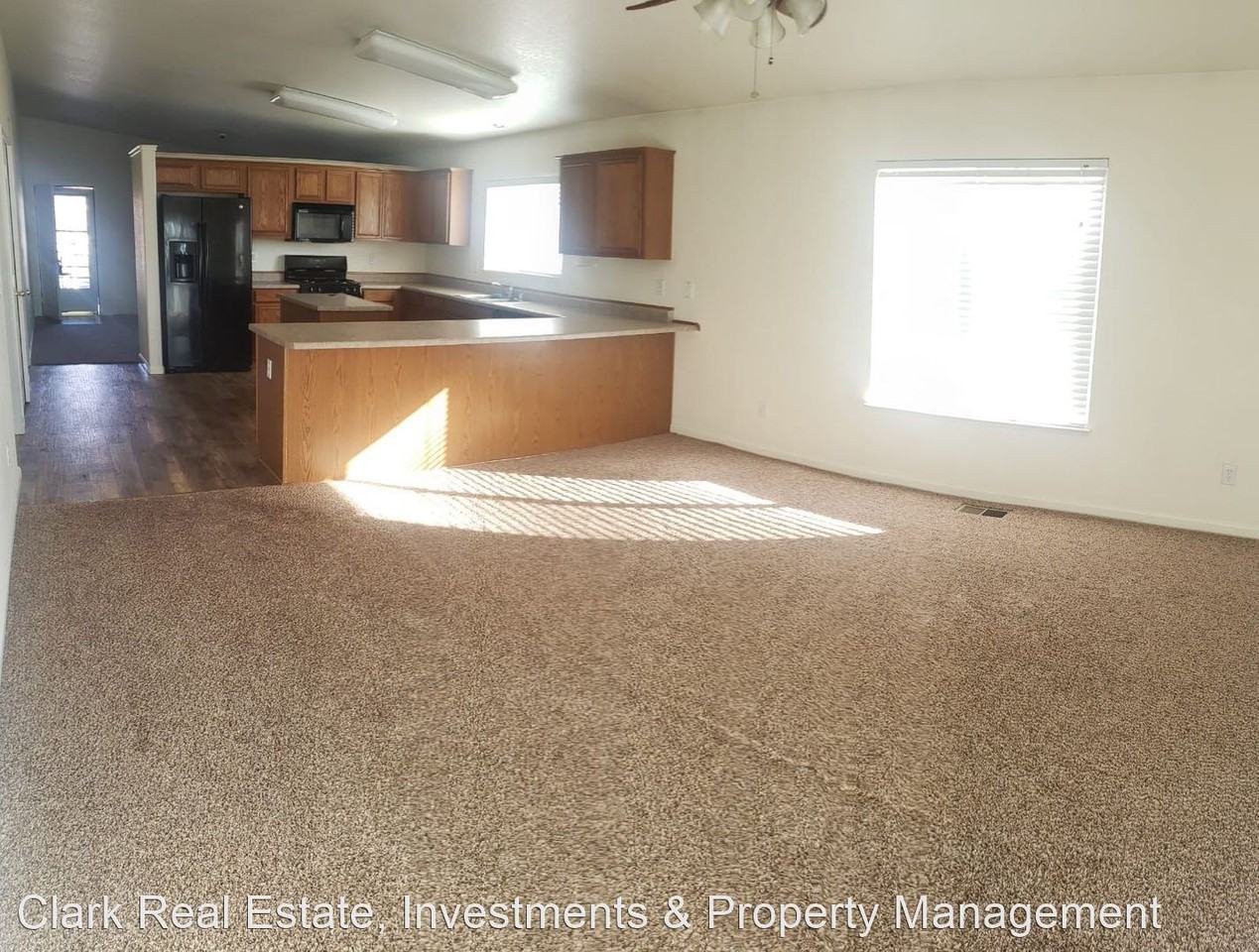 17431 Crystal Canyon Blvd - Photo 3 of 21