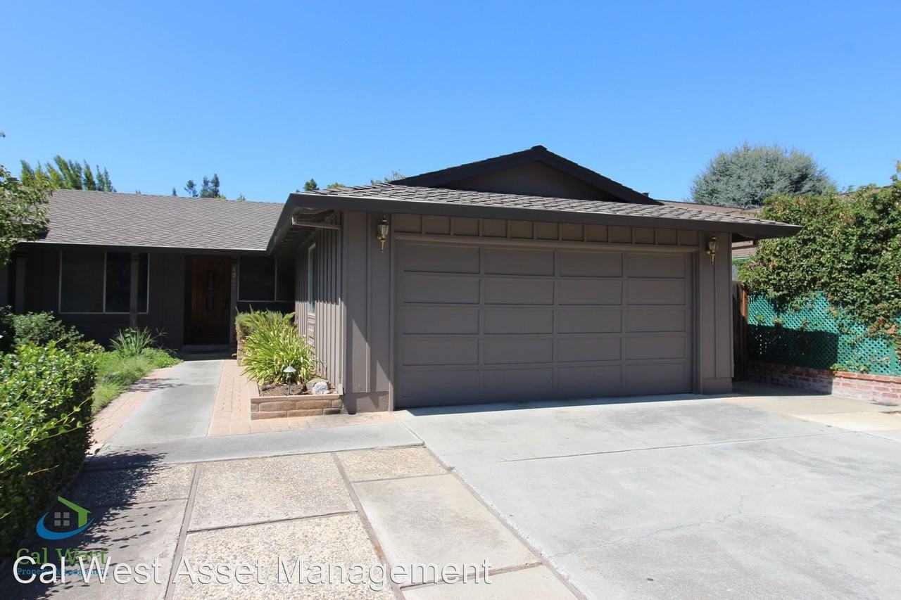 1261 Avis Dr - Photo 3 of 19