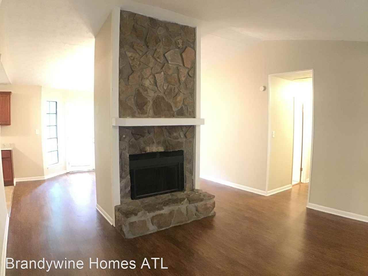 7272 Indian Hill Trl - Photo 2 of 13