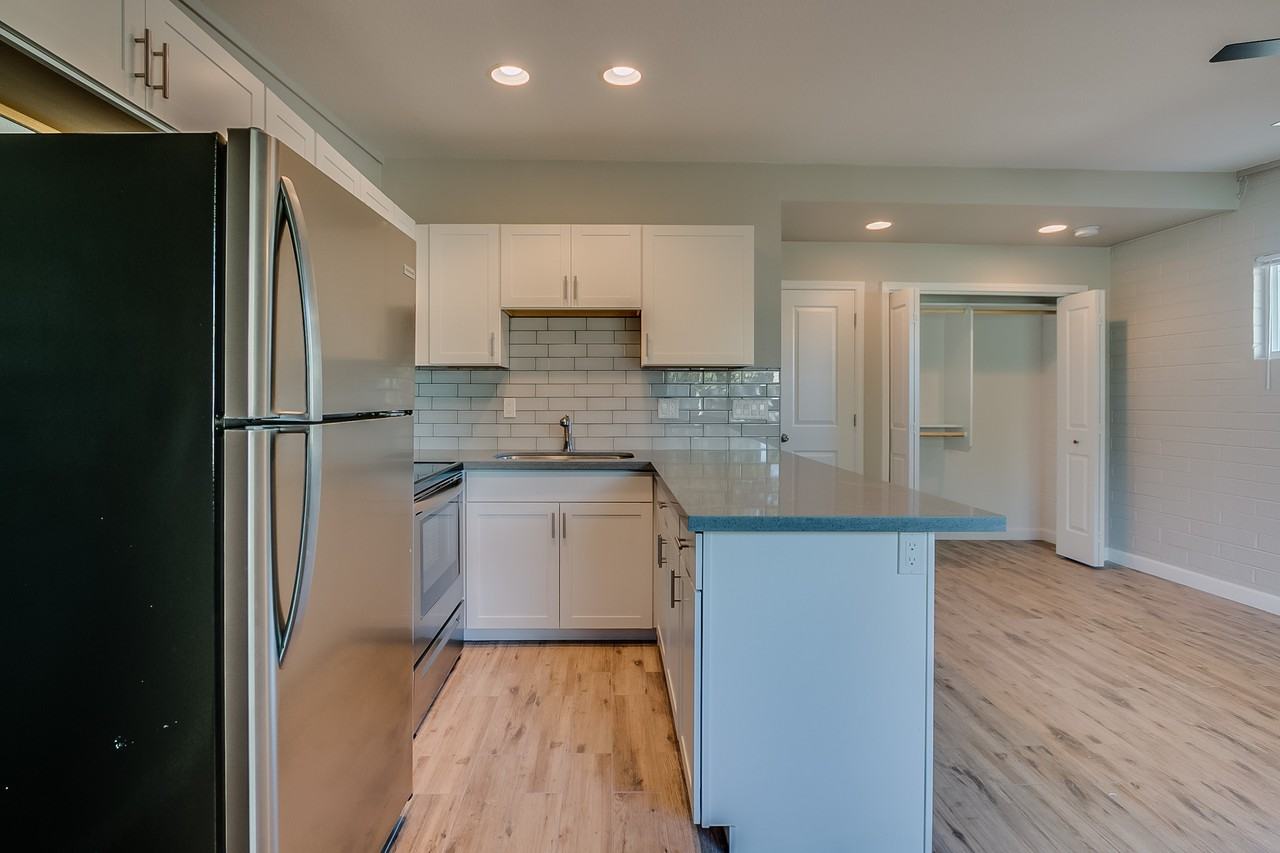 1008 S Mariana St - Photo 3 of 13