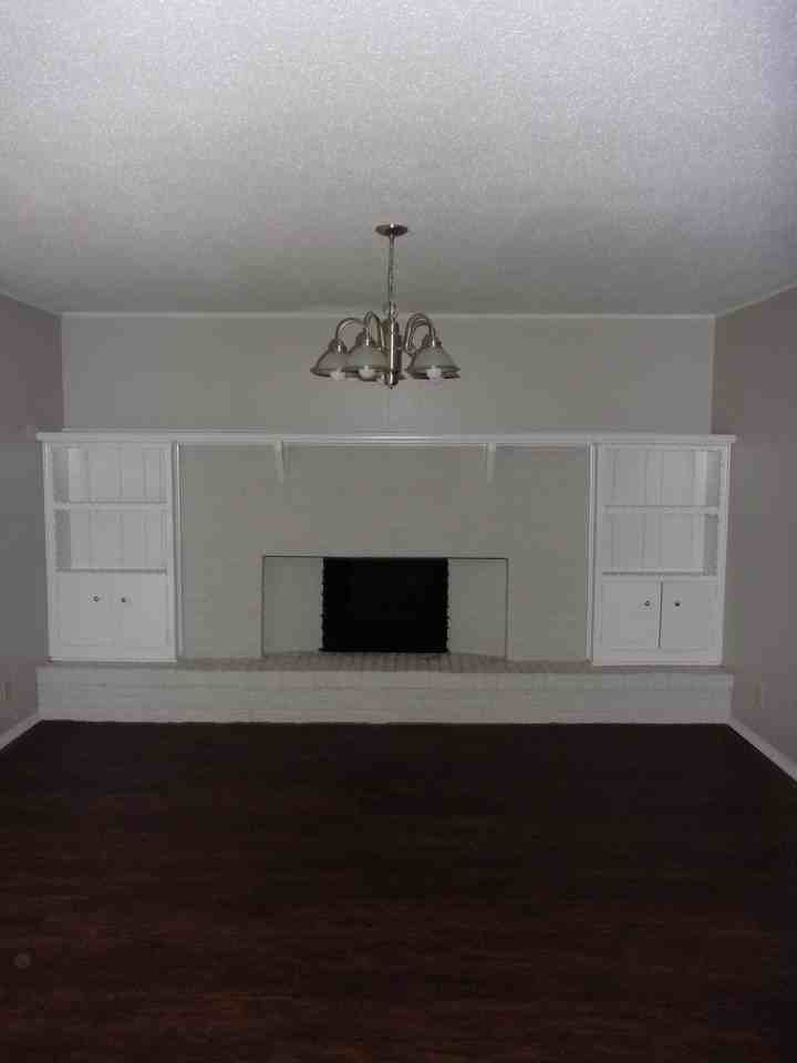 7540 S Embassy Ter - Photo 3 of 11