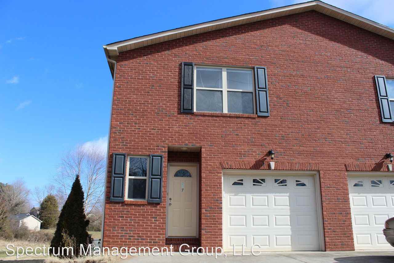 247 Panda Dr - Photo 2 of 39