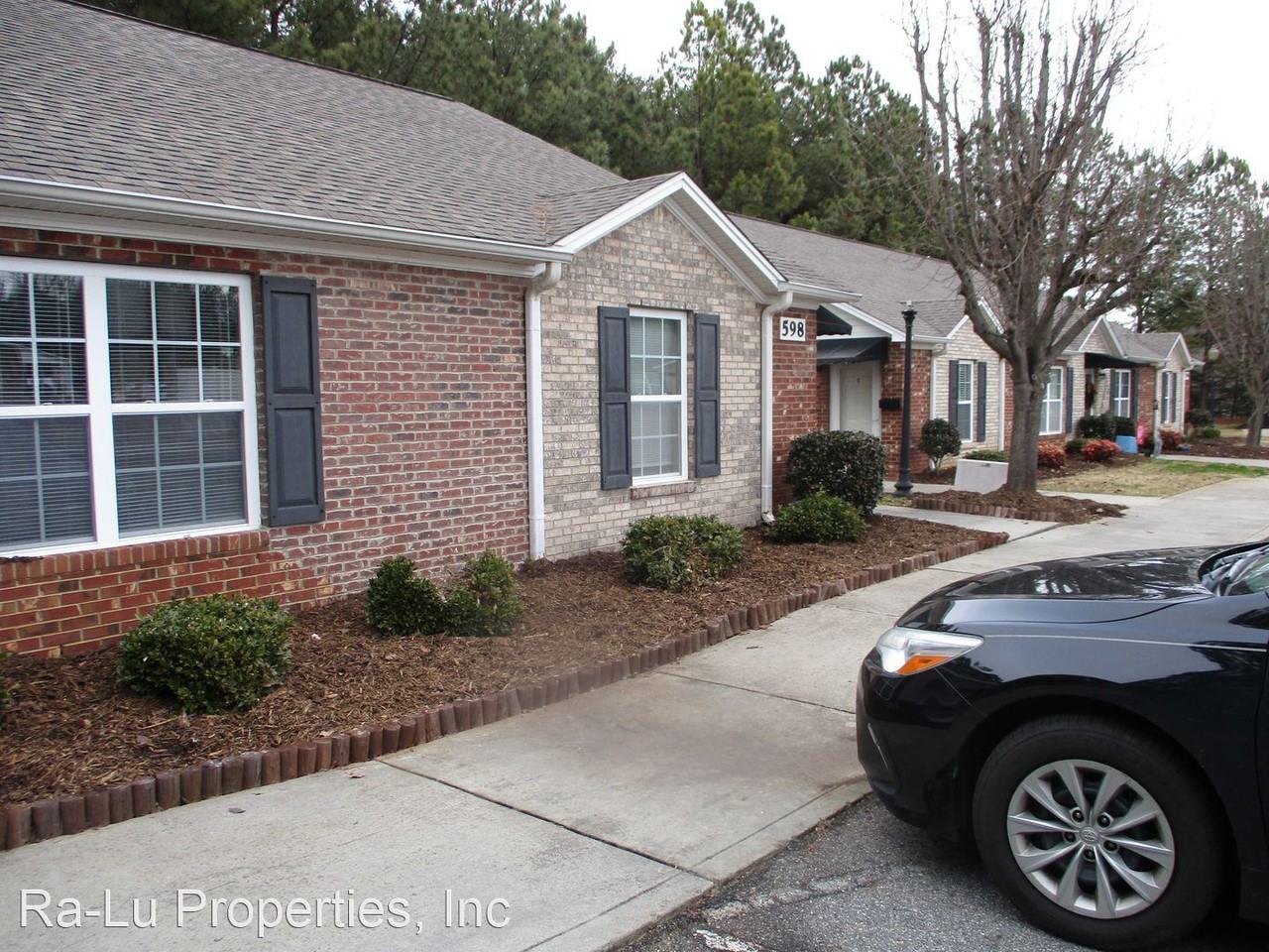 592 Piney Grove Rd Apt C - Photo 2 of 11