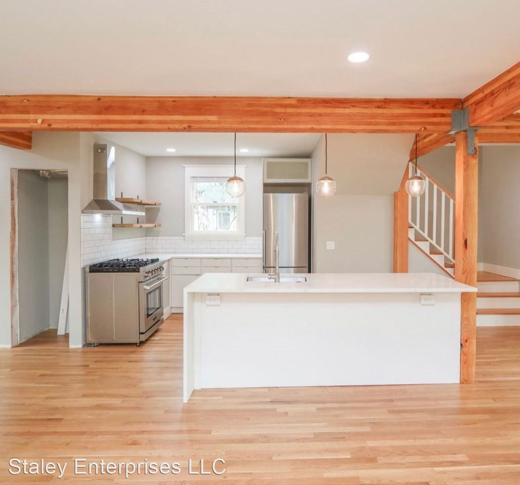 4025 Ne 11th Ave - Photo 3 of 19