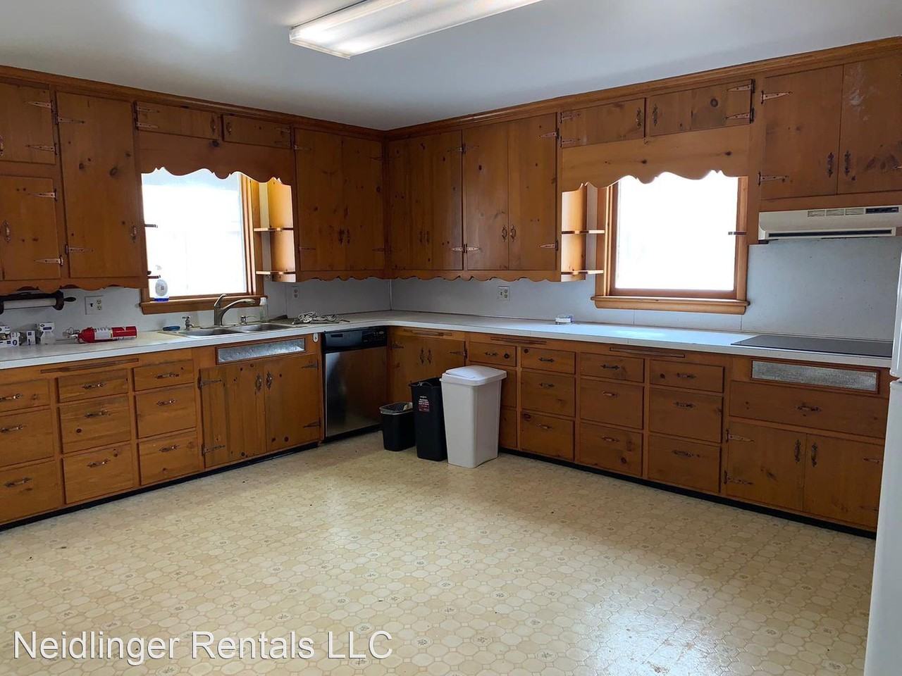 32 N Corporation St - Photo 3 of 48