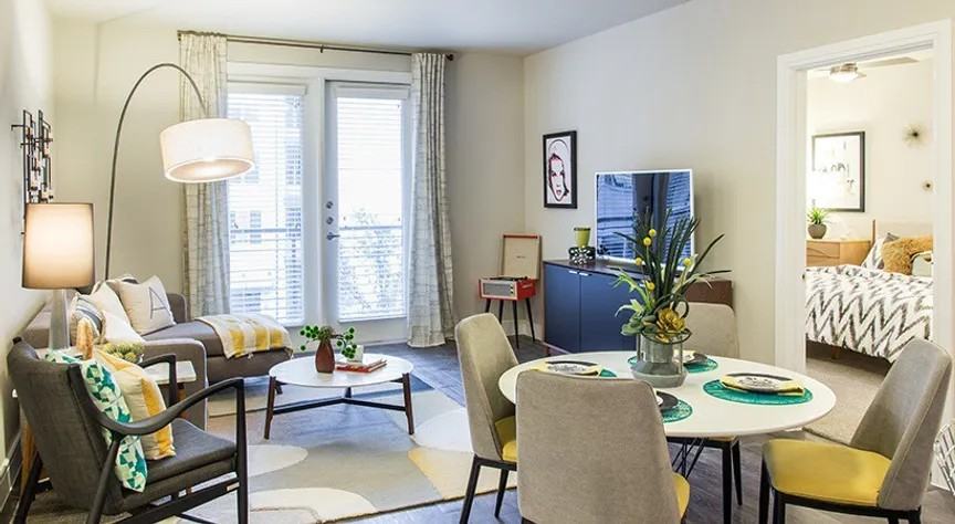 1621 East 6th Street - Photo 2 of 6