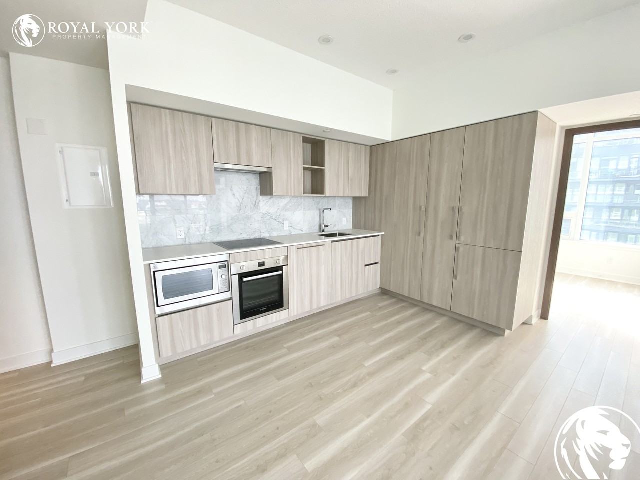 19 Bathurst St #2803