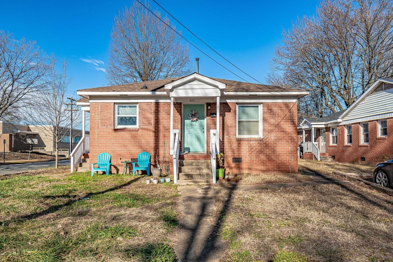 1603 Bancroft St - Photo 2 of 13