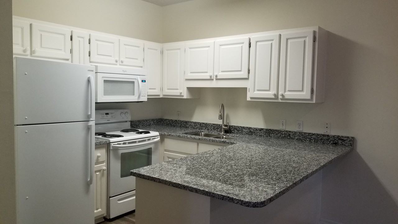 Bayou Villas - Photo 2 of 11