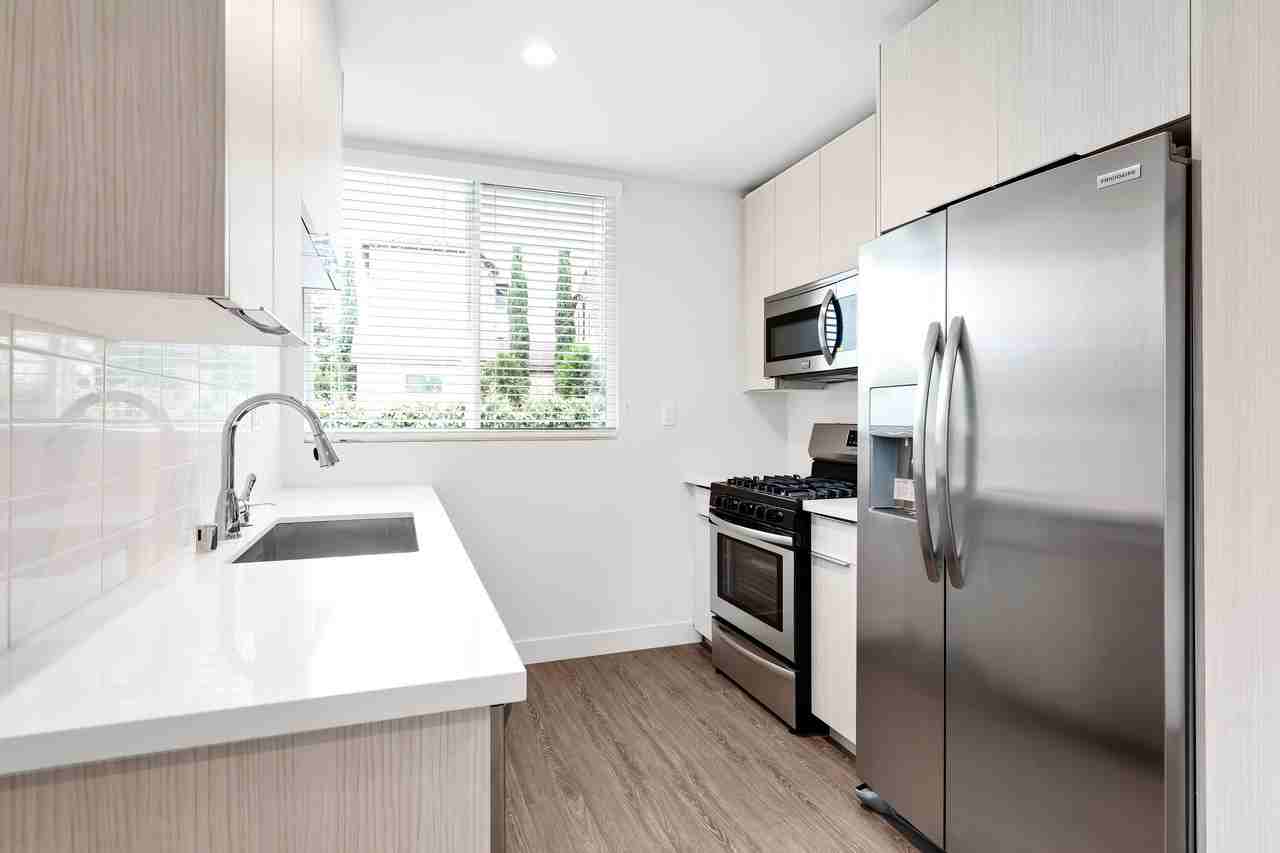 1117 South Bronson Avenue #15 - Photo 2 of 8