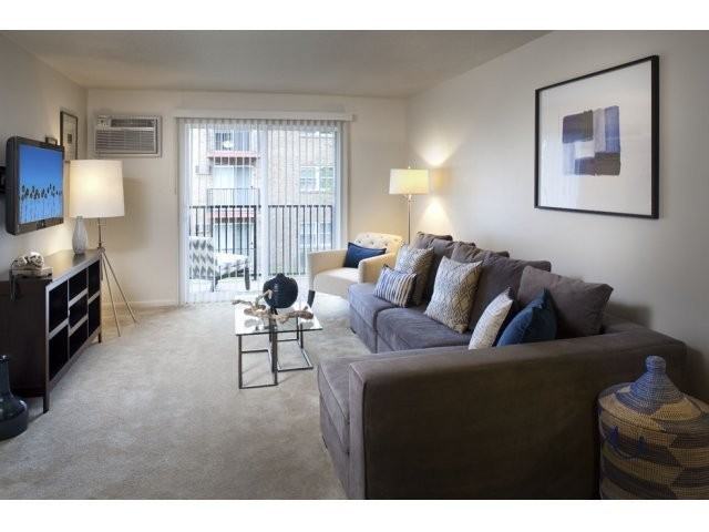 Saunders Crossing Apartments 11 Diamond Street, Lawrence, MA 01843