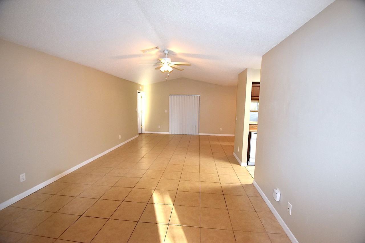 1707 Tarah Trace Dr - Photo 3 of 19