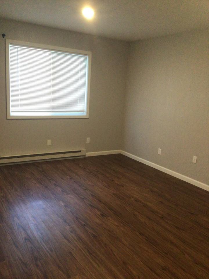 913 Mulberry Ln #913 - Photo 7 of 14