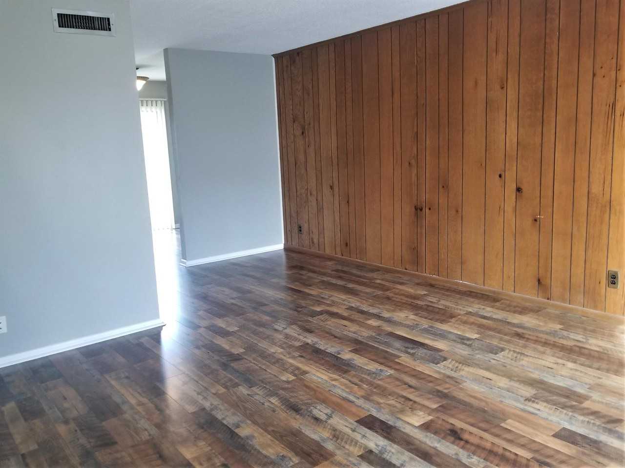 713 Woodvale Ave #B - Photo 2 of 23