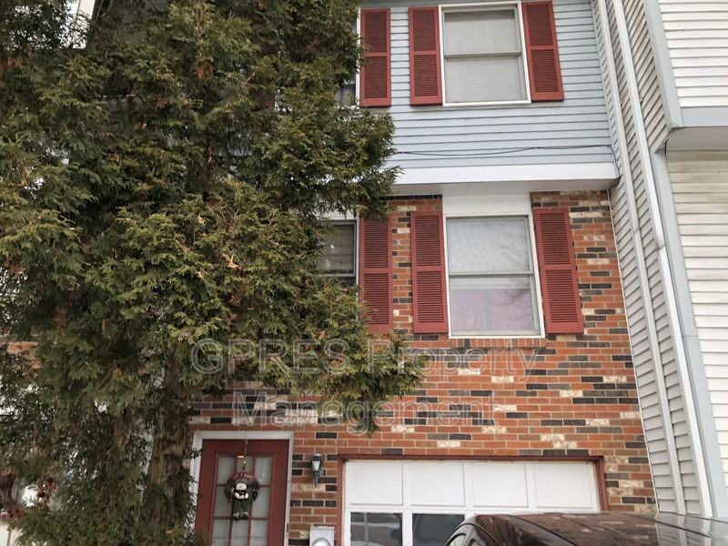 319 Garden Hill Dr - Photo 3 of 37