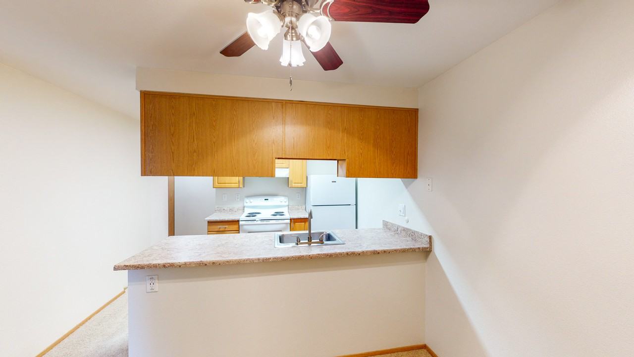 Hill Crest Apartment Homes - Photo 7 of 45