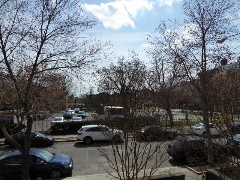 1447 Girard St Nw #1 - Photo 3 of 35