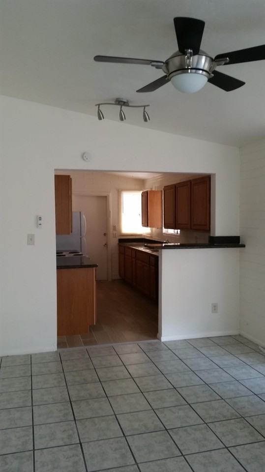 3927 East Cheery Lynn Road #2 - Photo 4 of 5