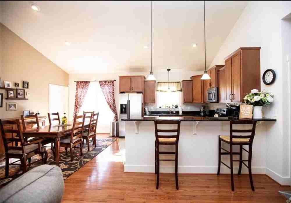 464 Germantown Rd - Photo 3 of 10