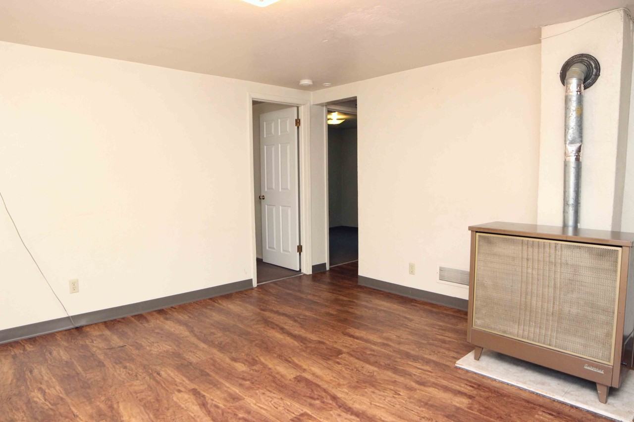 812 West Myrtle Street #1/2 - Photo 2 of 7