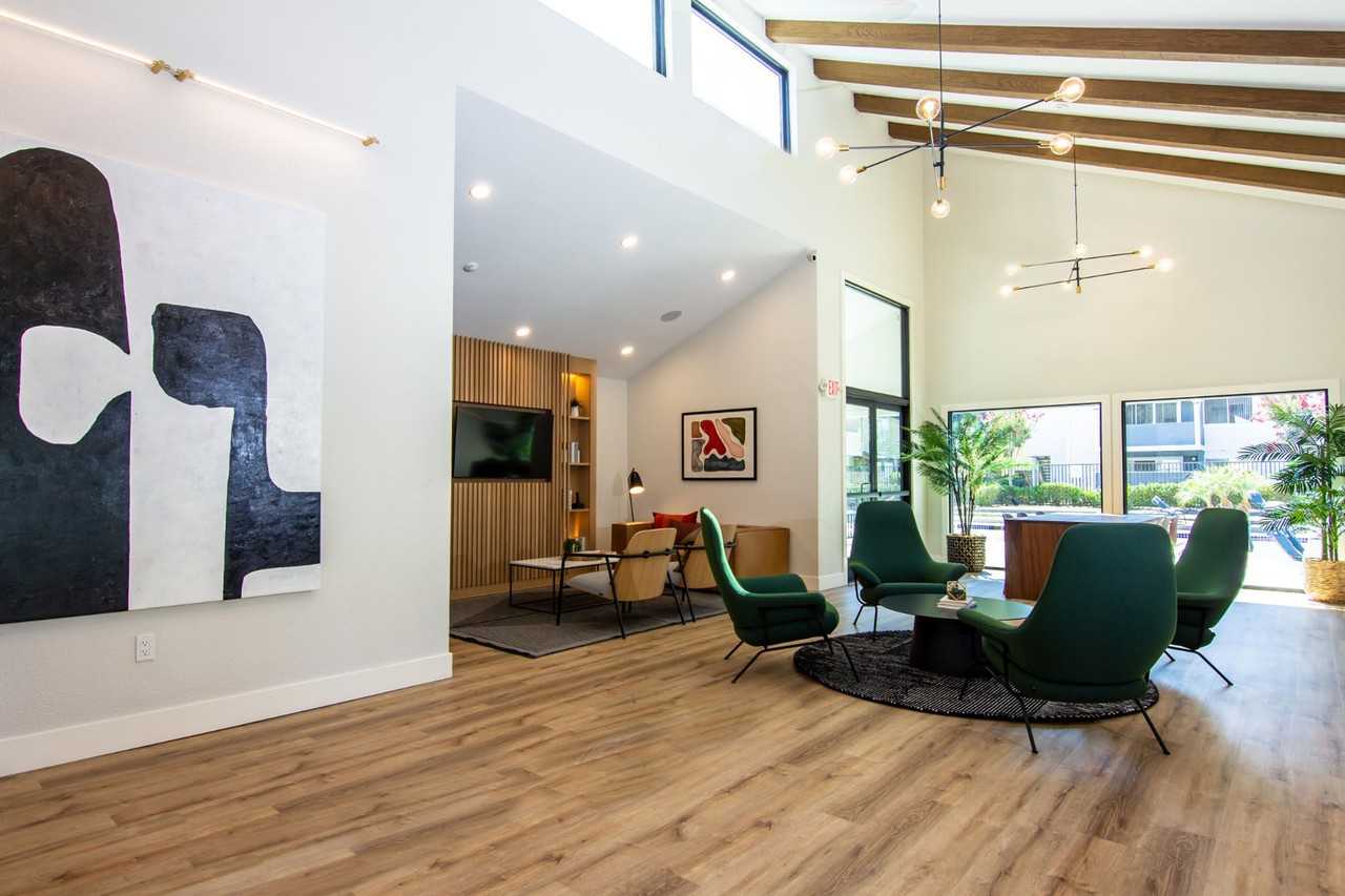 Parc Medallion - Photo 6 of 20