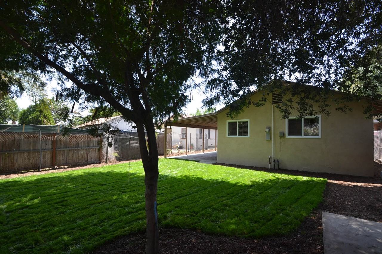 1625 N J St - Photo 2 of 9