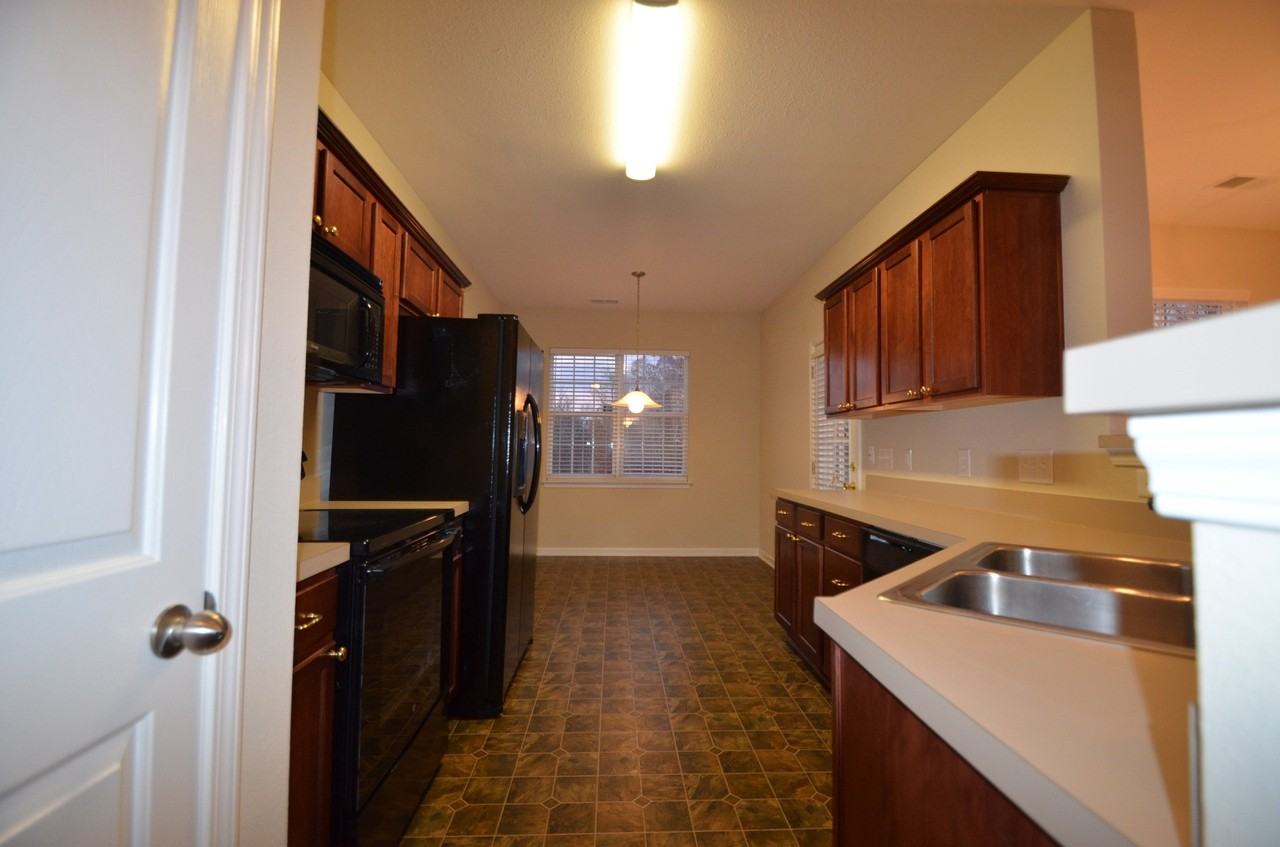 1236 Burkston Ct - Photo 3 of 10