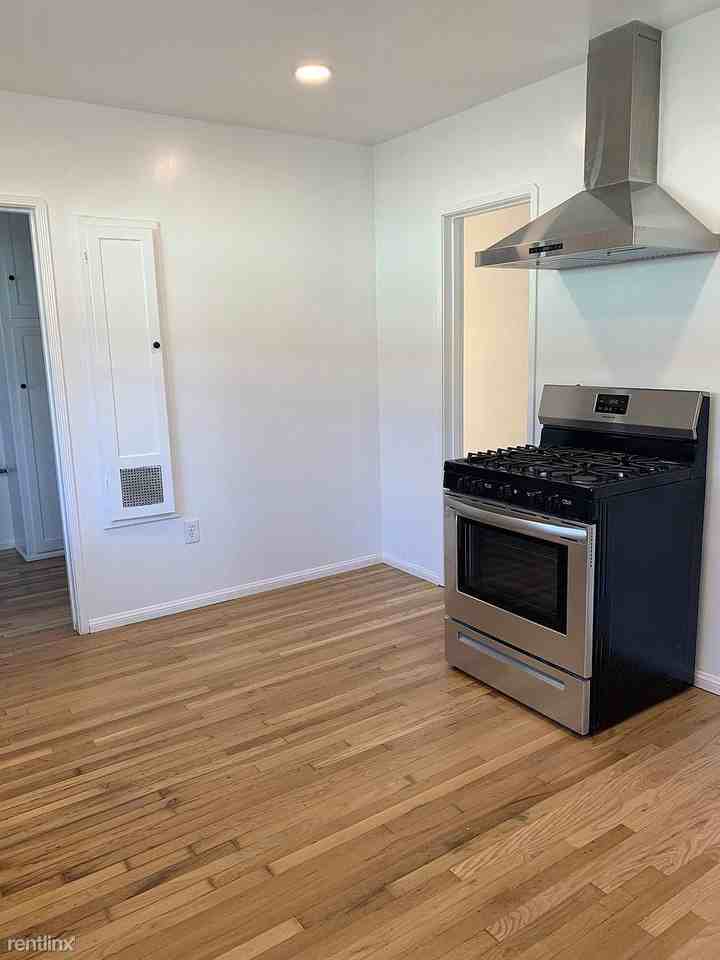 2415 Fairmont Ave - Photo 2 of 10