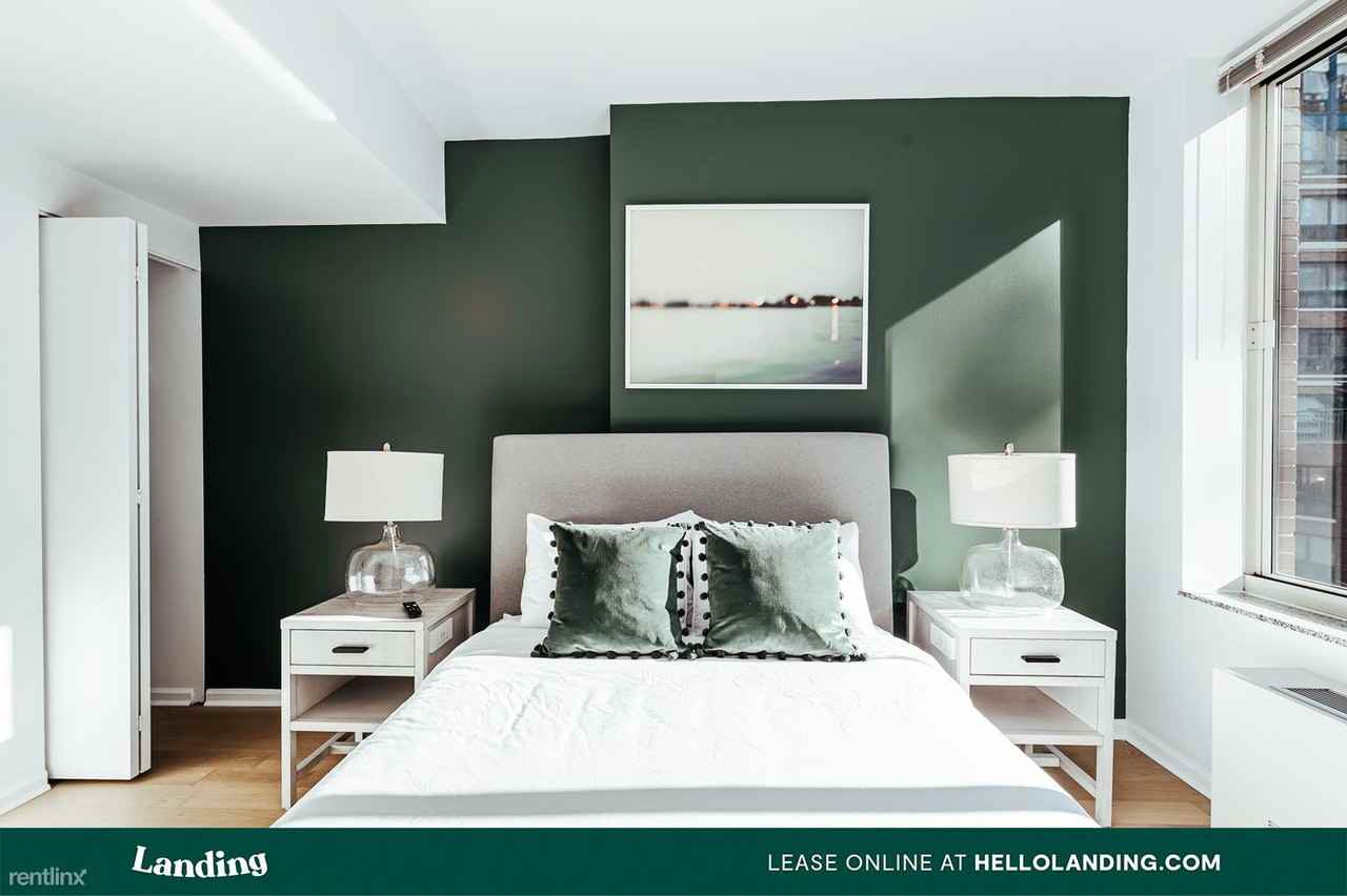 Landing Furnished Apartment The Terraces at Manchester - Photo 2 of 50